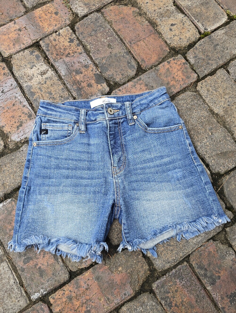 KanCan Light Blue Cut 38807 Denim Jean Shorts EUC Frayed Stretch Flattering Butt